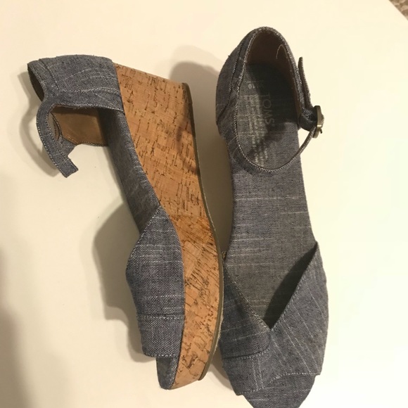 Toms Shoes - MOVING SALE TOMS platform espadrilles